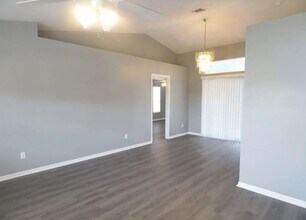 709 Rue Labeau Cir in Ft. Myers, FL - Building Photo - Building Photo