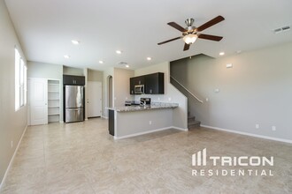 12537 W Hummingbird Terrace in Peoria, AZ - Building Photo - Building Photo