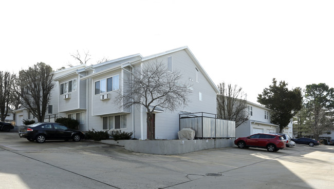 Mollly Court in Fayetteville, AR - Foto de edificio - Building Photo