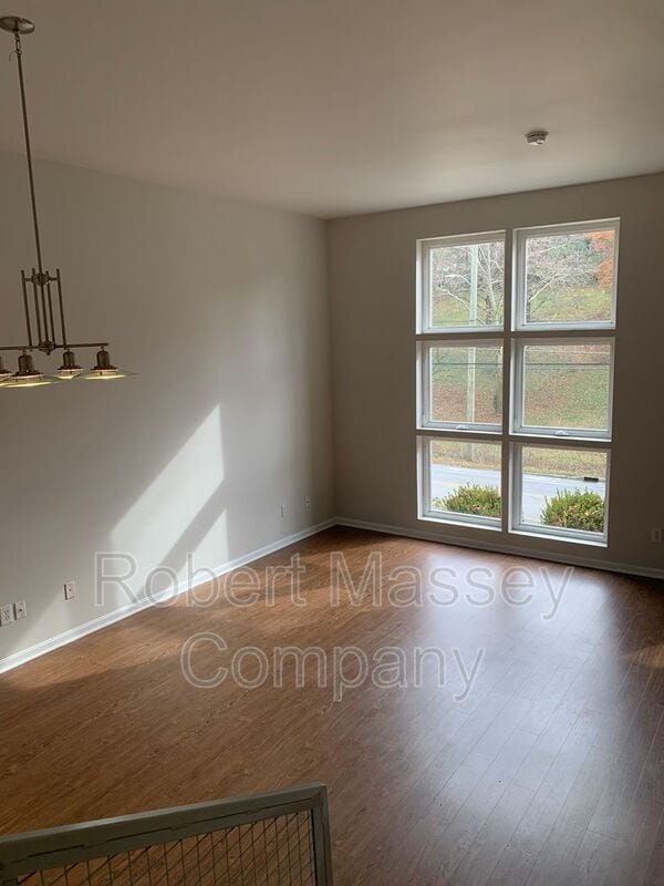 2745 Grinstead Dr in Louisville, KY - Building Photo - Building Photo