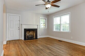 305 S Mulberry St in Cherryville, NC - Building Photo - Building Photo
