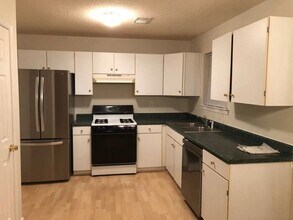 2536 Lancewood Ln in Lithonia, GA - Building Photo - Building Photo