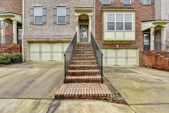 1929 Cobblestone Cir NE in Brookhaven, GA - Building Photo - Building Photo