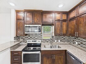 21613 Erika Ct in Porter, TX - Building Photo