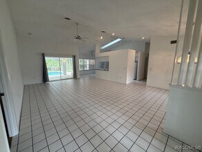 69 Sycamore Cir in Homosassa, FL - Building Photo - Building Photo