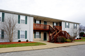 Holly Green Apartments in Fairdale, KY - Building Photo - Building Photo