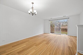 959 Genesee Dr in Naperville, IL - Building Photo - Building Photo