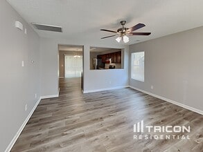 812 Spears Dr in Elgin, SC - Building Photo - Building Photo