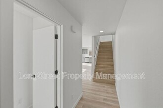 810 S 19th St in Philomath, OR - Building Photo - Building Photo