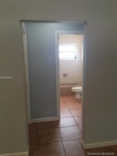 2404 NE 33rd Ave-Unit -8 in Fort Lauderdale, FL - Building Photo - Building Photo