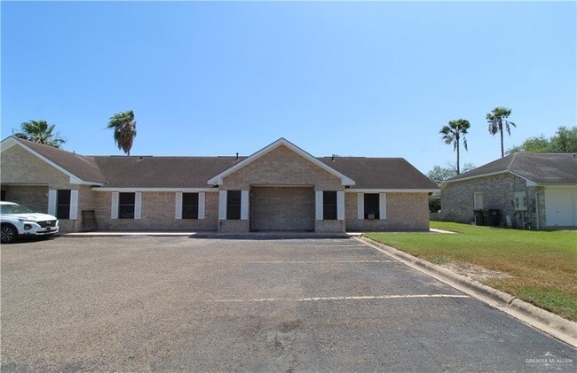 1408 Circle Dr in Mission, TX - Building Photo - Building Photo