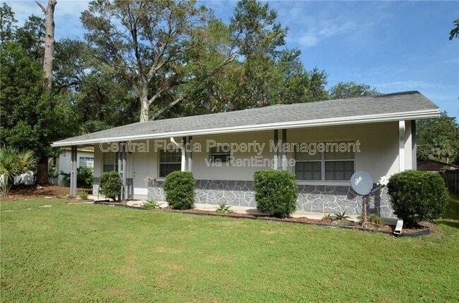 property at 2203 S Park Ave