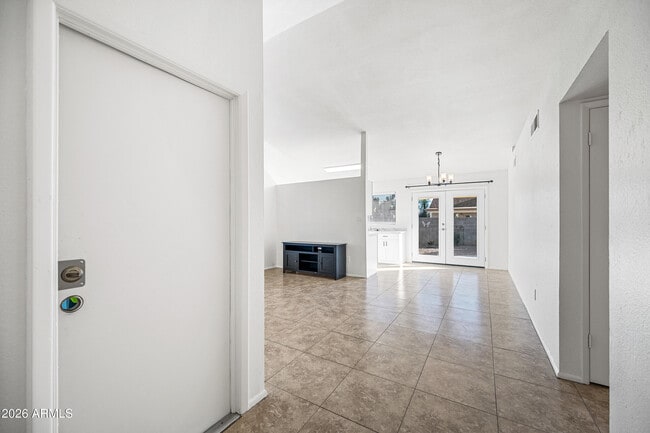 2943 E Irwin Ave in Mesa, AZ - Building Photo - Building Photo