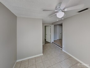 1208 Melonwood Ave in Clearwater, FL - Building Photo - Building Photo