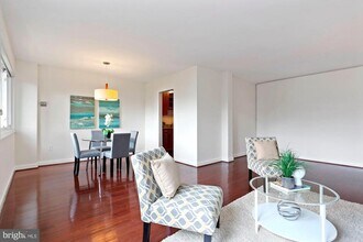 1830 Columbia Pike in Arlington, VA - Building Photo - Building Photo