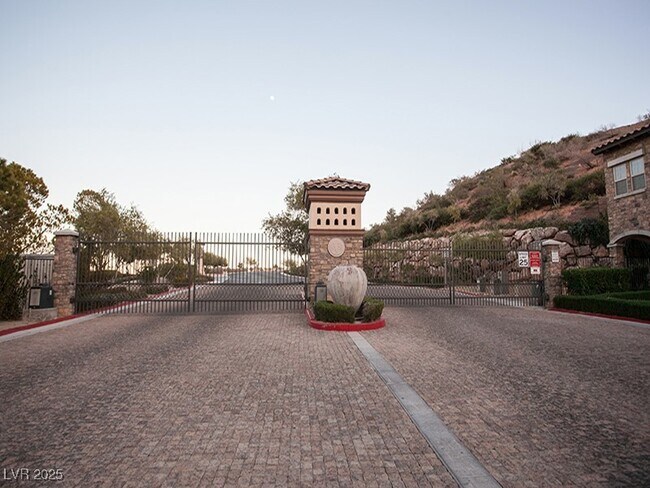 21 Via Visione in Henderson, NV - Building Photo - Building Photo