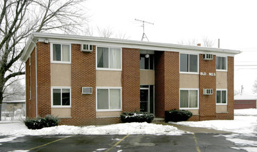 Creekside Apartments in Lincoln Park, MI - Building Photo - Building Photo