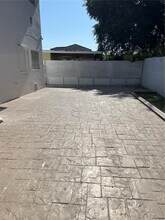 6284 SW 26th St in Miami, FL - Building Photo - Building Photo