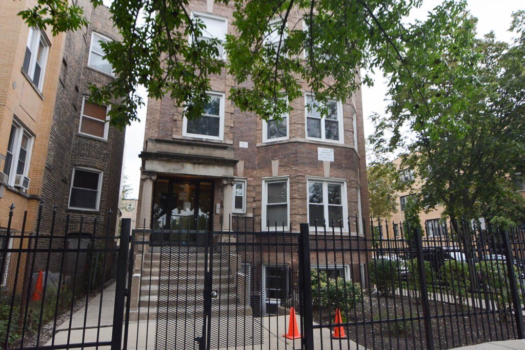 1524 N Kedzie Ave in Chicago, IL - Building Photo