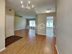 12131 Woodglen Cir in Clermont, FL - Building Photo - Building Photo