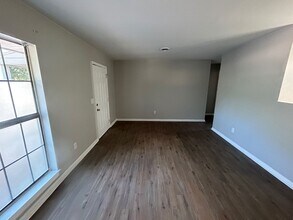 528 Wessinger St in West Columbia, SC - Building Photo - Building Photo