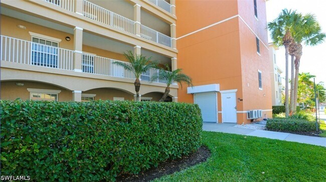 4455 Botanical Pl Cir in Naples, FL - Building Photo - Building Photo