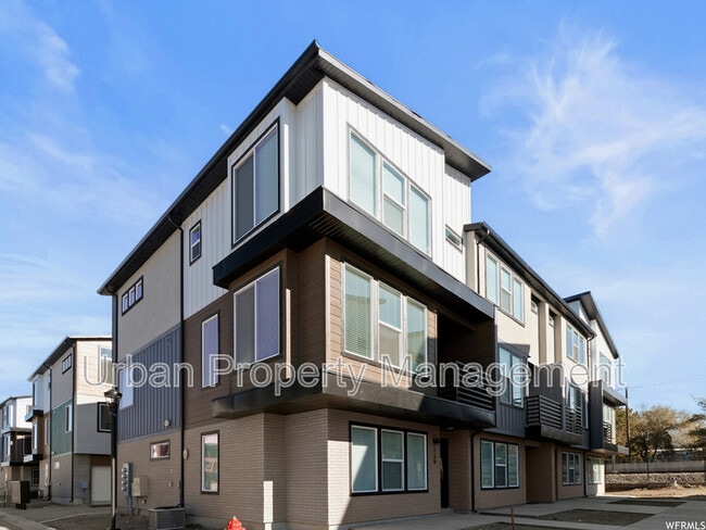 property at 143 E Verdon Ct