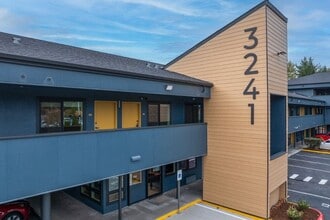 Bellevue Ridge in Bellevue, WA - Foto de edificio - Building Photo