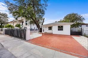 3072 NW 14th St in Miami, FL - Foto de edificio - Building Photo