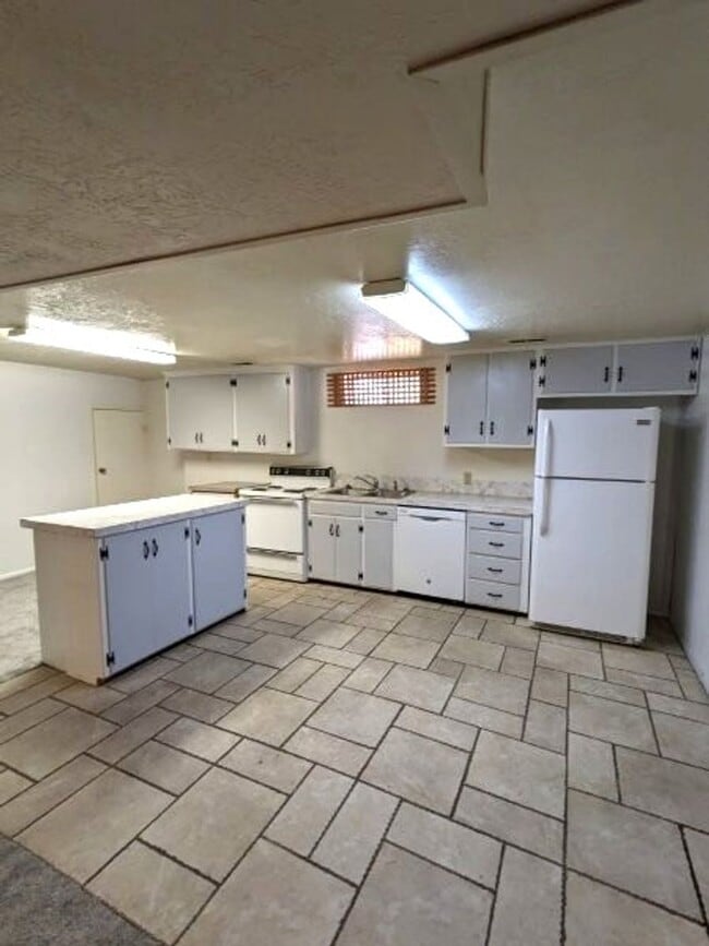 3429 Quincy Ave in Ogden, UT - Building Photo - Building Photo