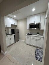 200 S Palm Dr in Beverly Hills, CA - Building Photo - Building Photo