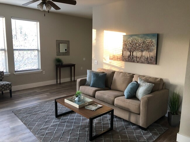 property at 5501 S Hearsey Dr