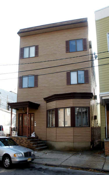 40-42 Grove St in Kearny, NJ - Building Photo