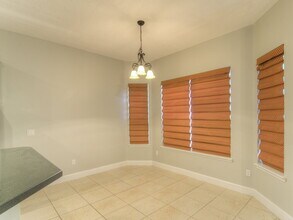 2533 Sunny Creek Dr in Orange Park, FL - Foto de edificio - Building Photo