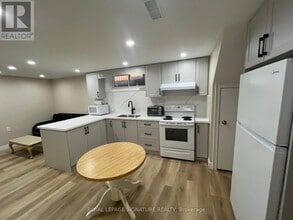 67 Hart Ave in Toronto, ON - Building Photo - Building Photo