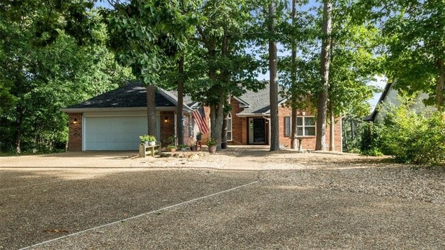 property at 44 Devizis Dr