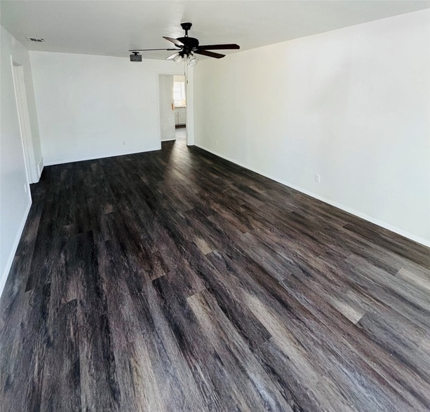 207 S Nachita Dr in Dallas, TX - Building Photo - Building Photo