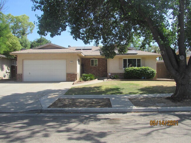 1503 E Warner Ave