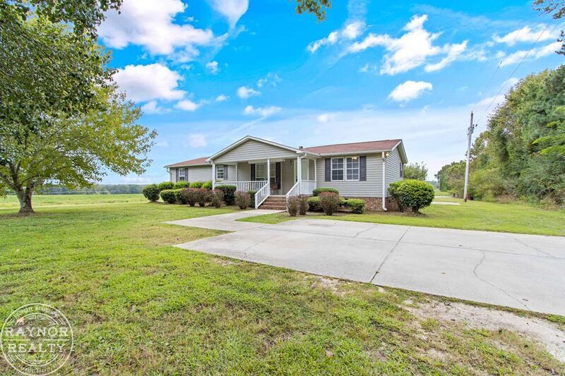 673 Peach Orch Rd in Louisburg, NC - Building Photo