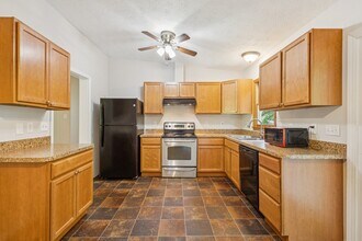 20 Cherry Laurel Dr in Fredericksburg, VA - Building Photo - Building Photo