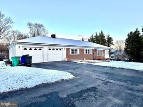 5233 Kerger Rd in Ellicott City, MD - Building Photo - Building Photo