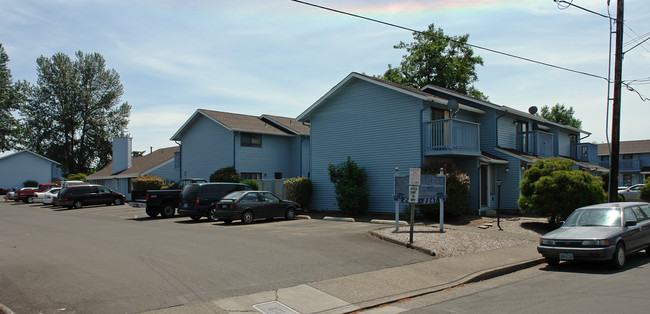 Cinnamon Park Apartments in Corvallis, OR - Building Photo - Building Photo