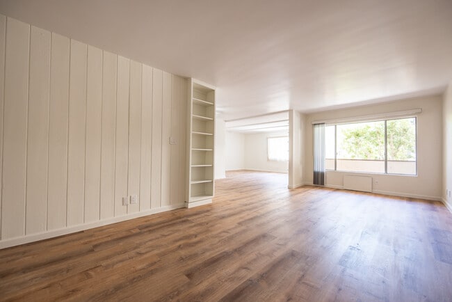 property at 1831 Prosser Ave