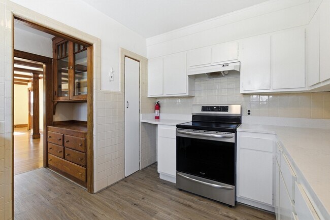 9 Clyde Rd in Watertown, MA - Building Photo - Building Photo