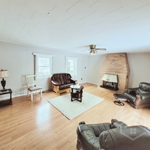 2-Bedroom Country Home near Burgessville and Norwich!! in Norwich, ON - Building Photo - Building Photo