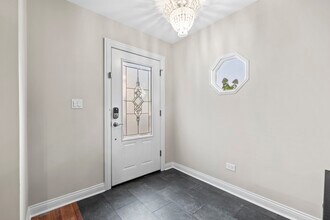 3952 Oak Ave in Northbrook, IL - Building Photo - Building Photo