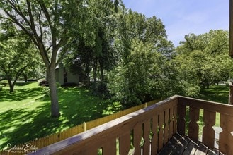 Brandy Drive Apartments in Crystal Lake, IL - Foto de edificio - Building Photo