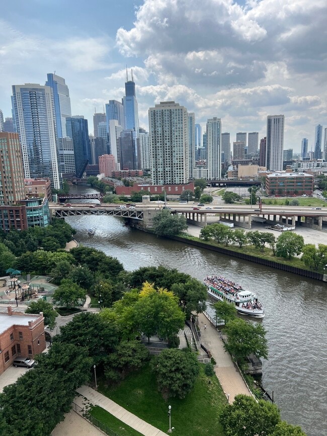 property at 700 N Larrabee St