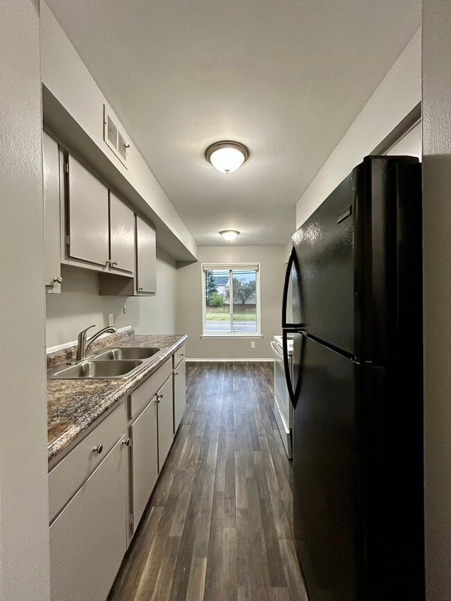 Old Goddard Apartments