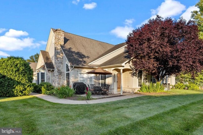 property at 319 Starflower Ln